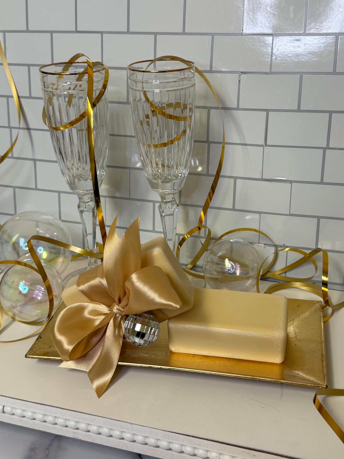 Glam & Bubbles Bar